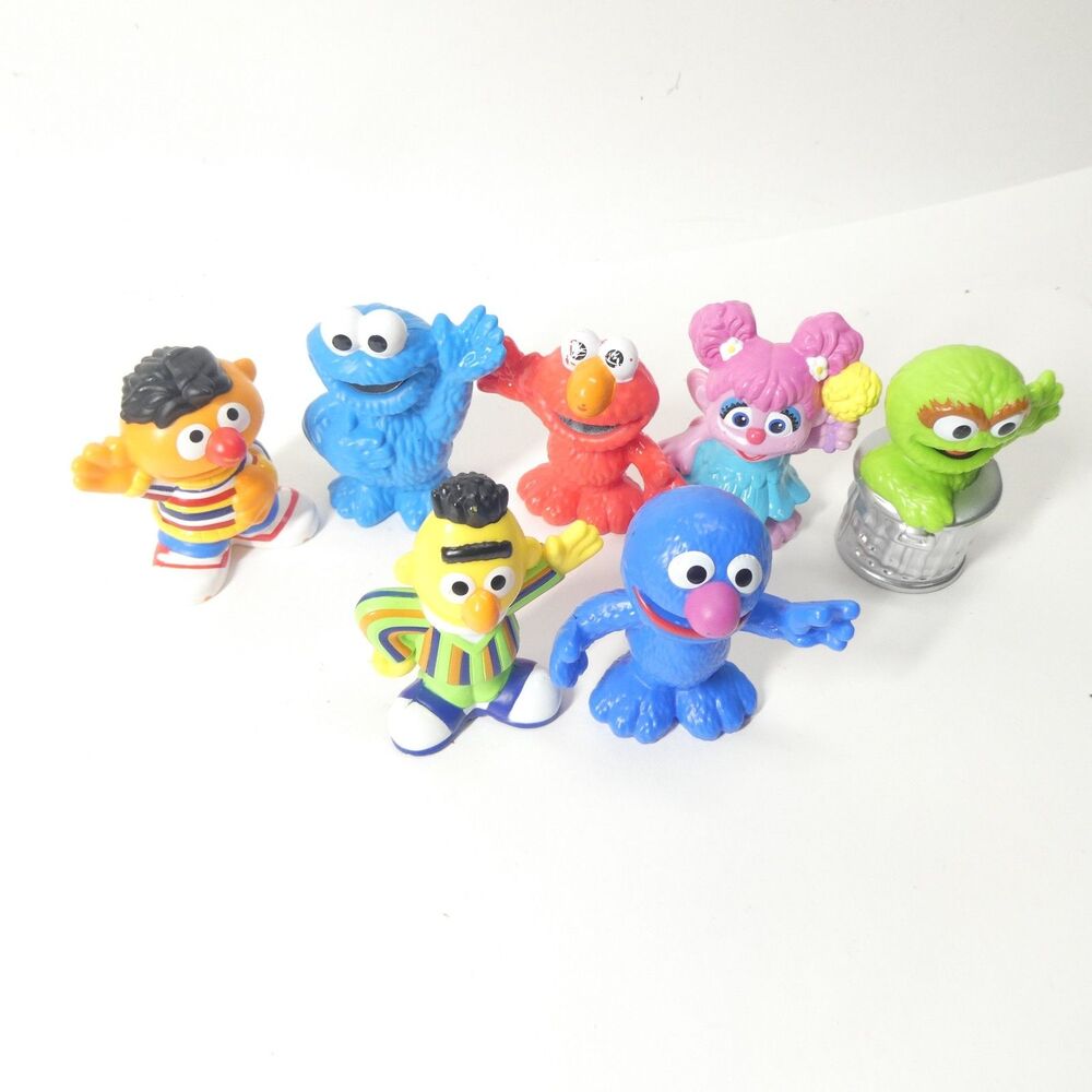 Sesame Street Chunky Characters Hasbro Lot of 7 Toys 2.5"